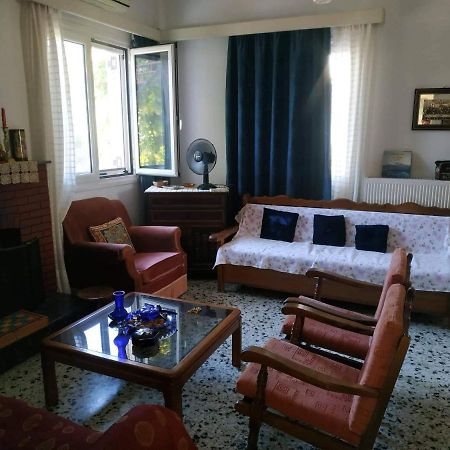 Vacation House Dionysia Villa Aigio Exterior foto