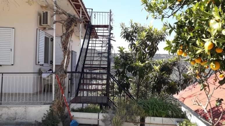 Vacation House Dionysia Villa Aigio Exterior foto