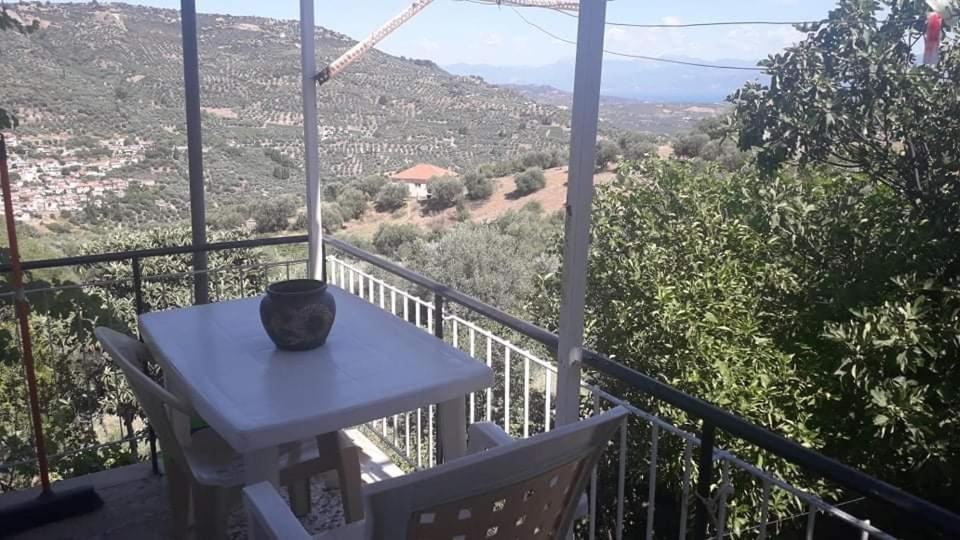 Vacation House Dionysia Villa Aigio Exterior foto